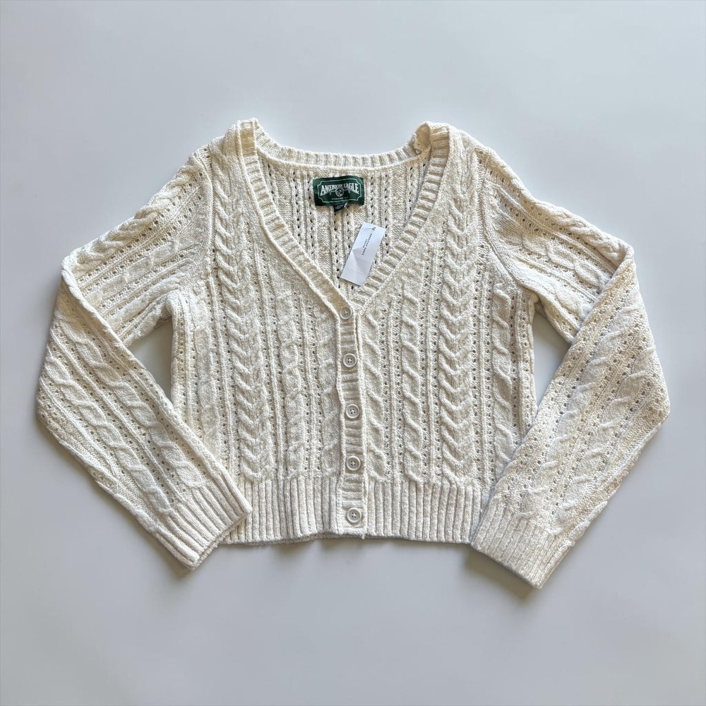 American Eagle Women's Size Medium Cream Cable Knit Button Down Cropped Cardigan